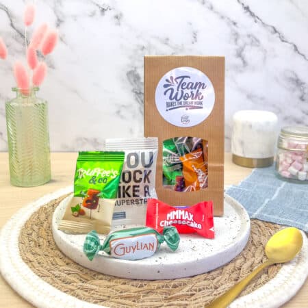 Mini kraft zakje - gevuld met sweets