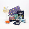 Apero box met 2 flesjes tonic, gin en hartige snacks voor bedrukte geschenkdoos met opschrift Gin-o-clock