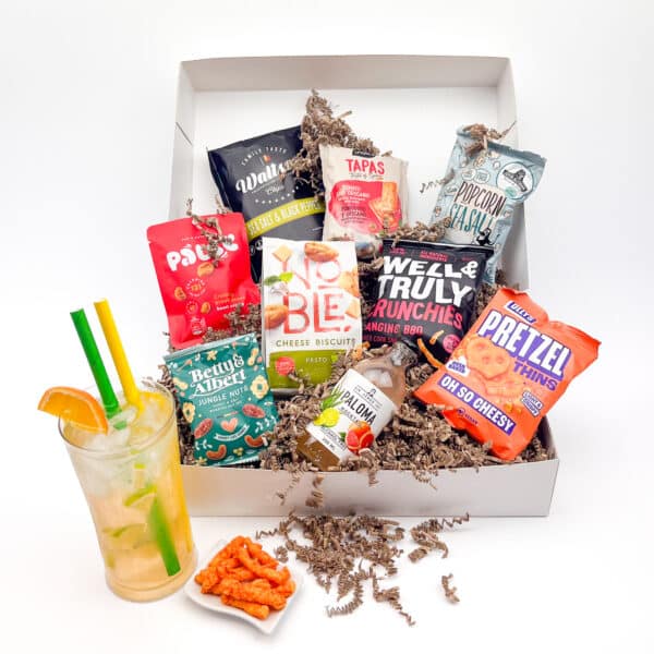 apero box large afgebeeld in doos met mocktail in glas op voorgrond