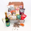 Apero box XL met fles cava met gepresenteerd in de giftbox