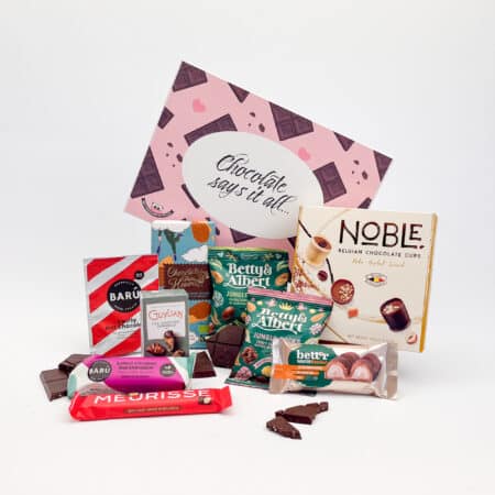 Giftbox gevuld met chocoalde producten Medium, doos met opdruk naar wens en kaartje