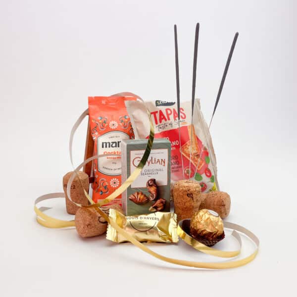 Nieuwjaarsgeschenk brievenbus apero & sweets
