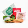 Brievenbusdoosje met plant based snacks