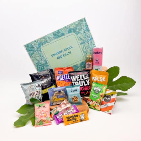 Large giftbox gevuld met plant based snacks en drinks