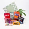 Medium giftbox gevuld met plant based snacks en drinks