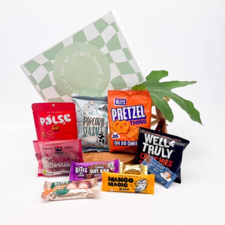 Medium giftbox gevuld met plant based snacks en drinks