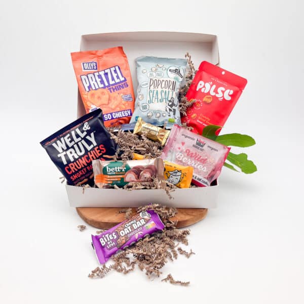 Medium giftbox gevuld met plant based snacks en drinks